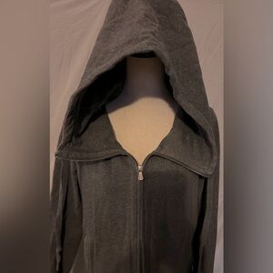 Champion L in dark gray zip up jacket with hood